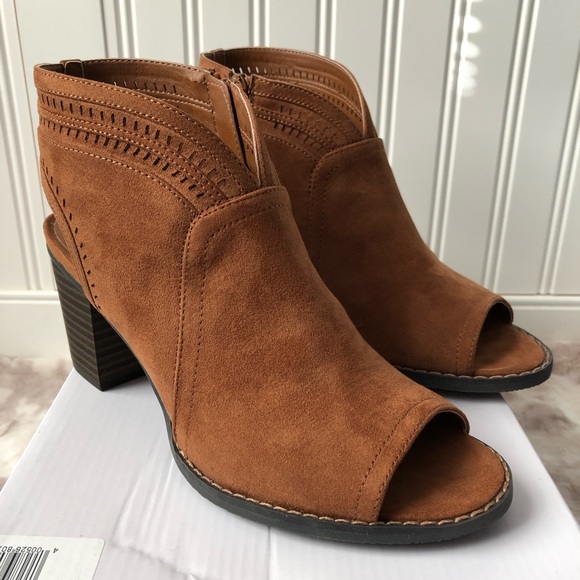 Sonoma Shoes - 😍 Western Style Peep Toe Ankle Boots